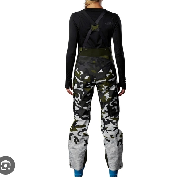 NWT Women's size M North Face ski bib - Picture 2 of 10